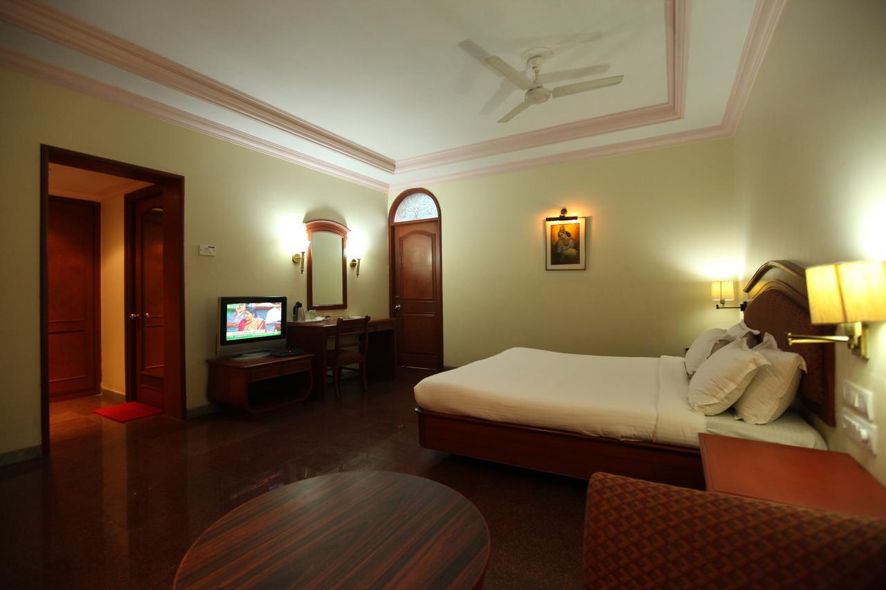 New Woodlands Hotel Chennai Exterior foto